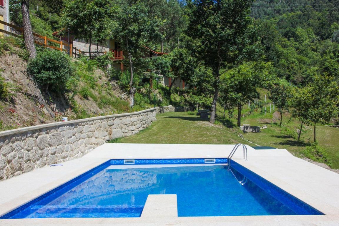 Pensjonat Encostas Da Torre Terras de Bouro Zewnętrze zdjęcie